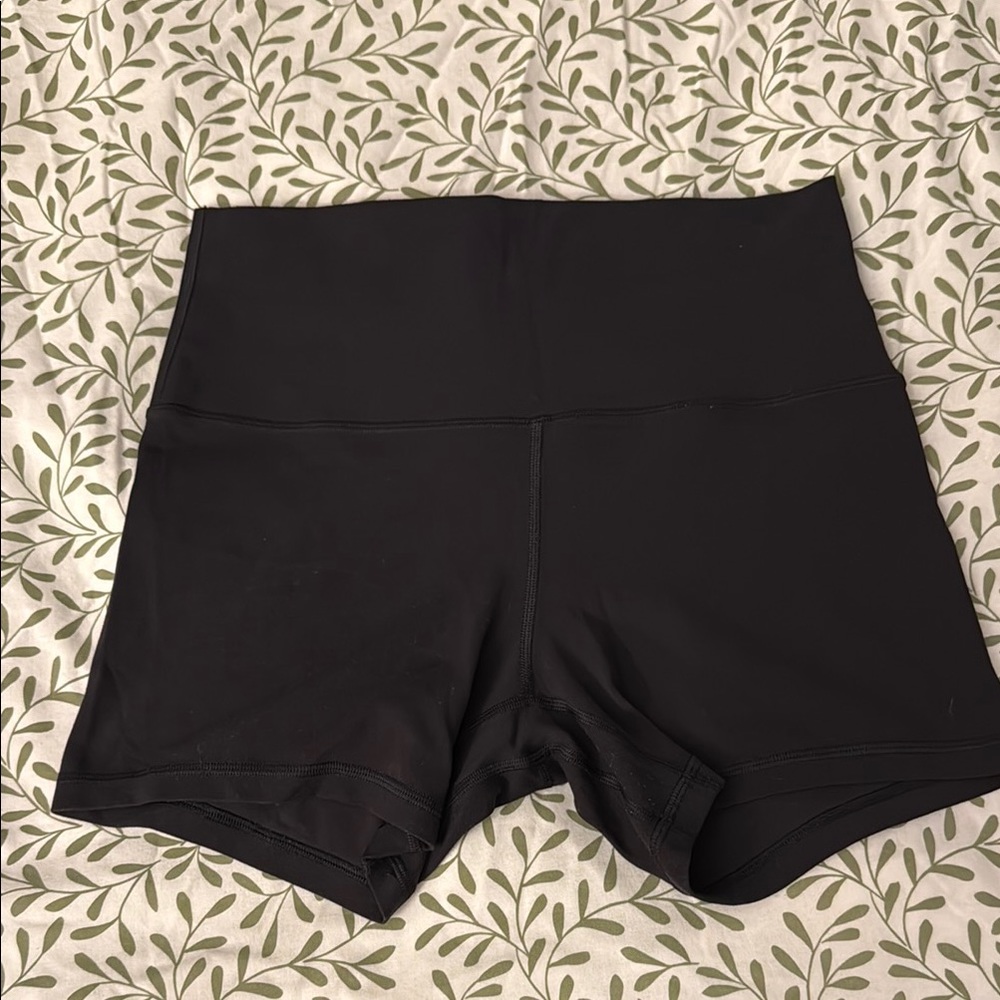 lululemon Align™ High-Rise
Short 4"